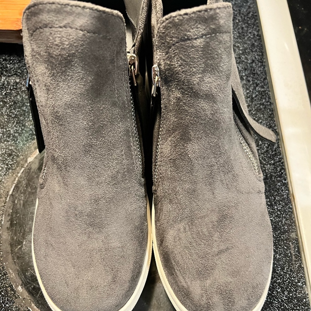 Brand new with out tags